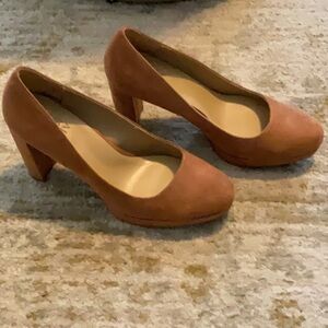 Tan Suede Naturalizer Heels with Medium Sturdy Heel